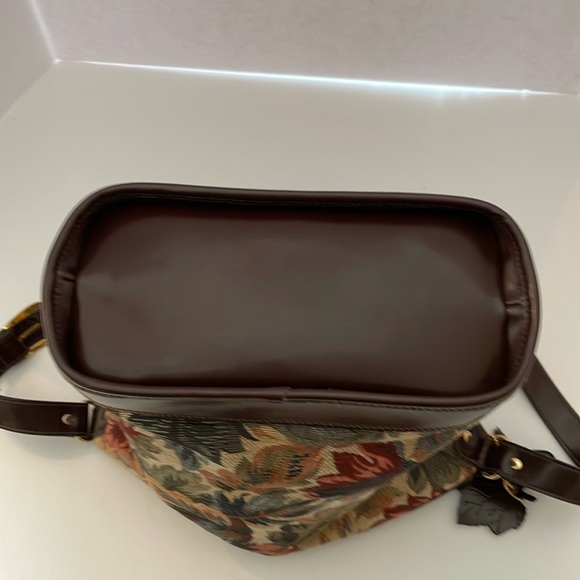 RELICđ Tapestry Bucket Shoulder Bag relic by fossil Messenger with Leaf Charm - Picture 16 of 16